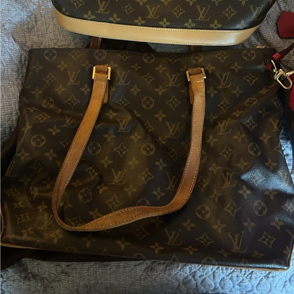 LV purse